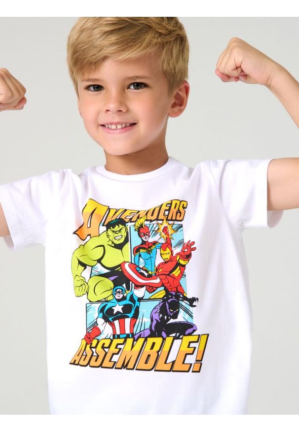 Sinsay - Koszulka Avengers - biały. Kolor: biały. Wzór: motyw z bajki