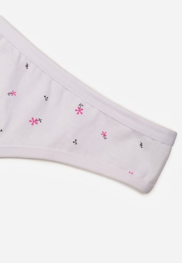 Born2be - Białe Majtki Stringi z Bawełną w Kwiaty Calylia. Kolor: biały. Materiał: bawełna. Wzór: kwiaty