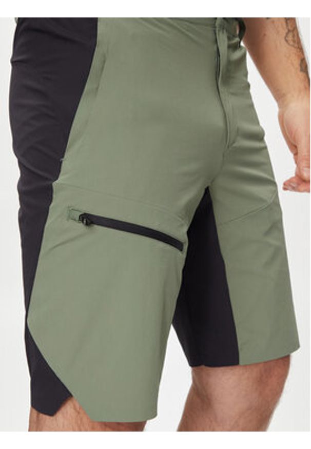 CMP Szorty sportowe 33T6667 Zielony Active Fit. Kolor: zielony. Materiał: syntetyk