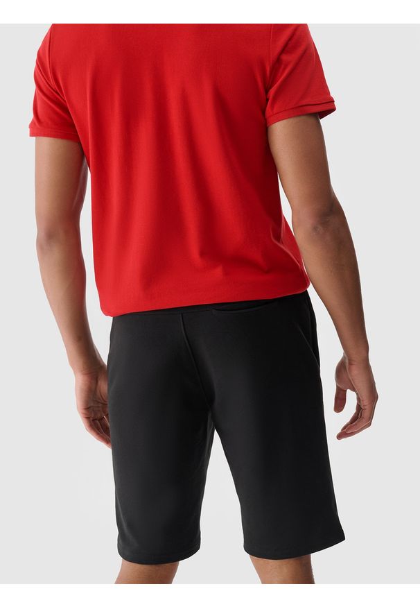 4f - 4F Spodenki casual męskie - czarne L. Okazja: na co dzień. Kolor: czarny. Materiał: dzianina, dresówka, poliester, materiał, bawełna. Długość: krótkie. Wzór: gładki, ze splotem. Styl: casual