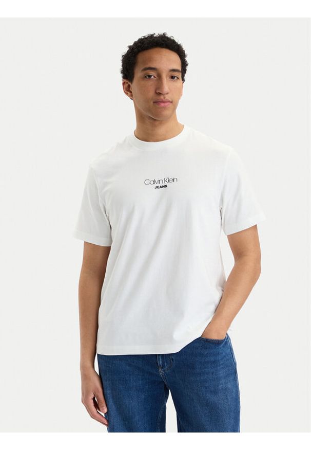 Calvin Klein Jeans T-Shirt LV04RB824G Biały Regular Fit. Kolor: biały. Materiał: bawełna