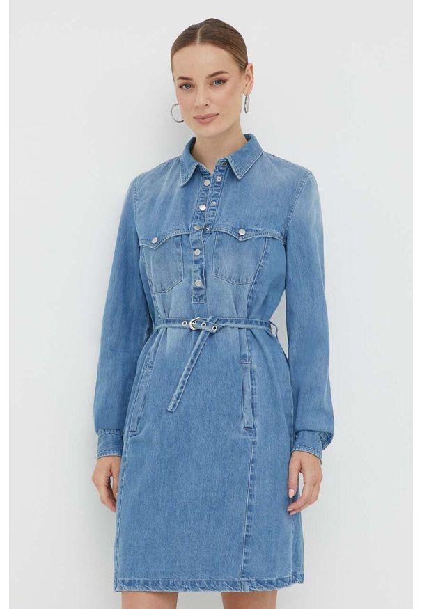 Guess sukienka jeansowa kolor niebieski mini prosta. Kolor: niebieski. Materiał: jeans. Długość rękawa: długi rękaw. Typ sukienki: proste. Długość: mini