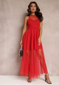 Renee - Czerwona Sukienka Maxi z Tiulowego Materiału z Rozkloszowanym Dołem i Usztywnionymi Miseczkami Jarissa. Okazja: na randkę, na imprezę. Kolor: czerwony. Materiał: tiul, materiał. Długość rękawa: bez rękawów. Typ sukienki: rozkloszowane. Długość: maxi
