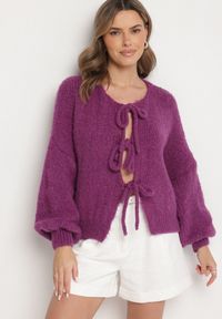 Born2be - Fioletowy Kardigan Oversize z Wełną Zdobiony Kokardkami Eleathalie. Okazja: na co dzień. Typ kołnierza: kokarda. Kolor: fioletowy. Materiał: wełna. Wzór: aplikacja. Styl: casual, elegancki #7