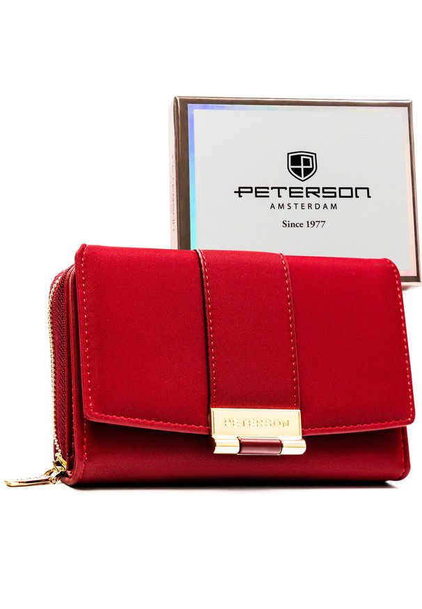 Portfel damski wykonany ze skóry ekologicznej w czerwonym kolorze, model w orientacji poziomej - Peterson. Kolor: czerwony. Materiał: skóra ekologiczna