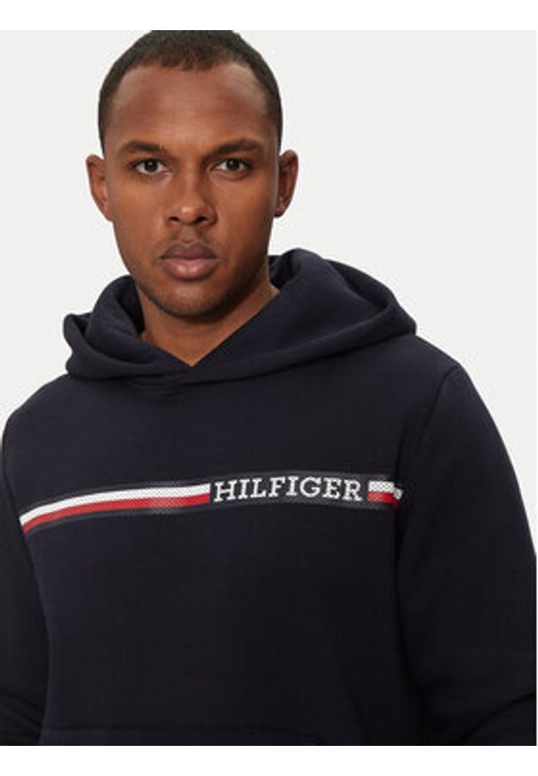 TOMMY HILFIGER - Tommy Hilfiger Bluza Chest Stripe MW0MW36737 Granatowy Regular Fit. Kolor: niebieski. Materiał: bawełna, syntetyk