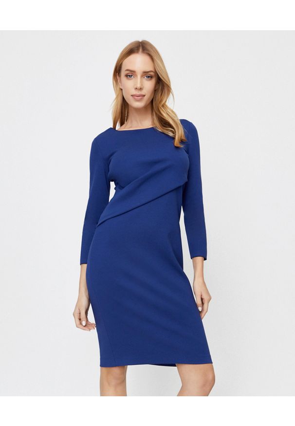Emporio Armani - EMPORIO ARMANI - Niebieska sukienka mini. Kolor: niebieski. Materiał: wiskoza, materiał. Długość rękawa: długi rękaw. Typ sukienki: kopertowe, dopasowane. Styl: elegancki. Długość: mini