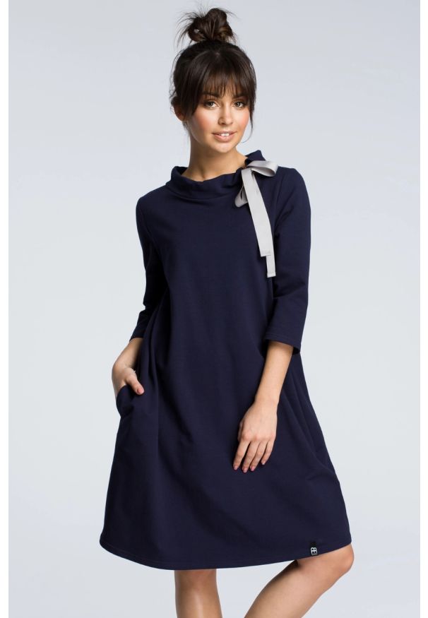 BeWear - Sukienka sportowa bombka oversize bawełniana granatowa. Okazja: na co dzień. Kolor: niebieski. Materiał: bawełna. Typ sukienki: sportowe, oversize, bombki. Styl: sportowy