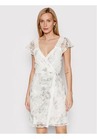 Guess Sukienka letnia Grace W2GK21 WEIC0 Biały Regular Fit. Kolor: biały. Materiał: syntetyk. Sezon: lato