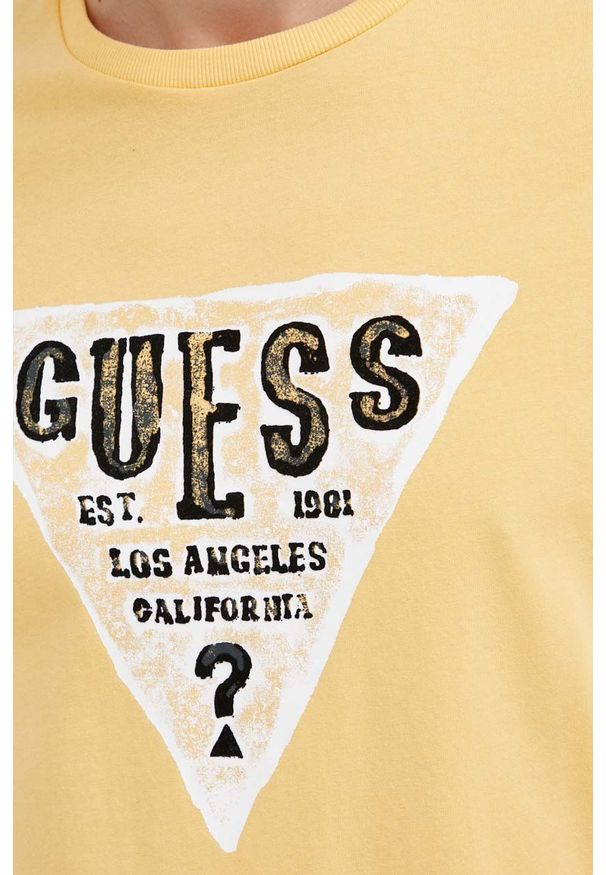 Guess t-shirt męski kolor żółty z nadrukiem. Kolor: żółty. Materiał: bawełna. Wzór: nadruk