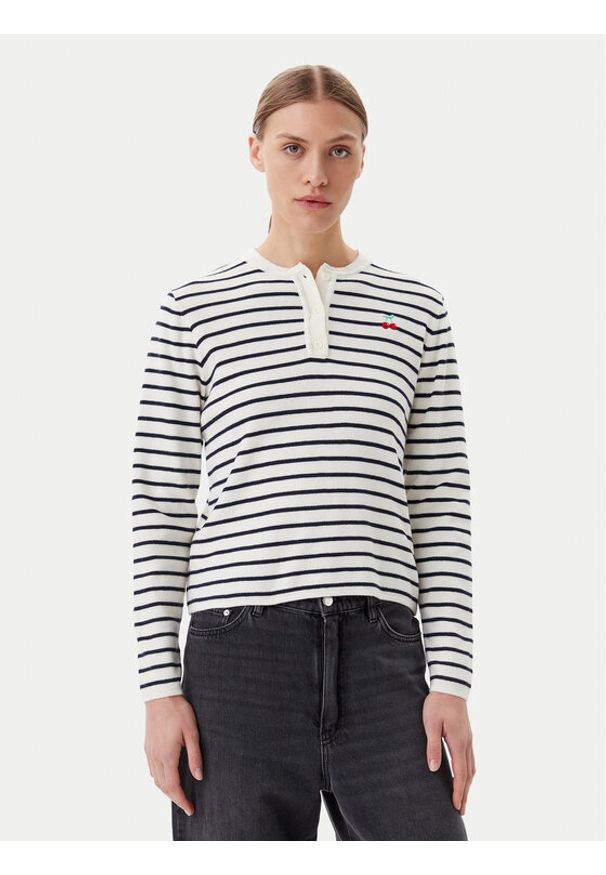 Pieces Sweter Senna 17156406 Écru Regular Fit. Materiał: syntetyk