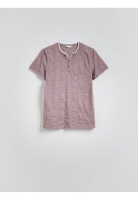 Reserved - T-shirt henley slim fit - bordowy. Typ kołnierza: typu henley. Kolor: czerwony. Materiał: bawełna, dzianina