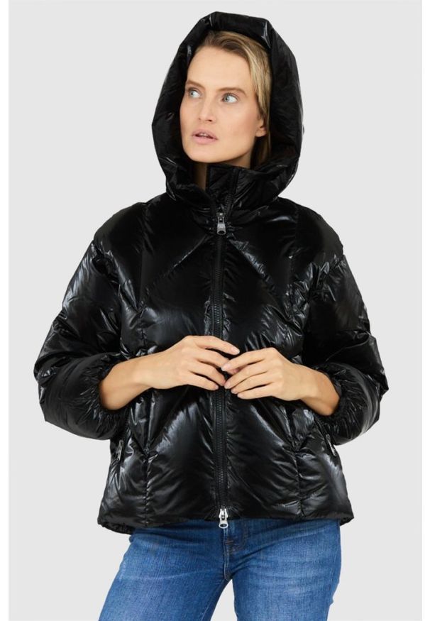 Hetrego - HETREGO Czarna błyszcząca kurtka damska z kapturem Muriel, Rozmiar 42 EU - 46 IT. Typ kołnierza: kaptur. Kolor: czarny