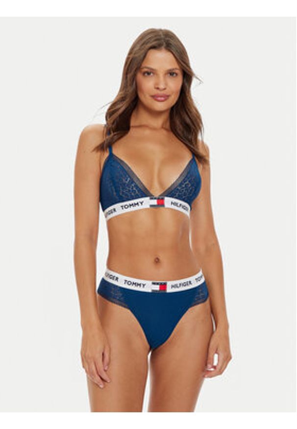TOMMY HILFIGER - Tommy Hilfiger Stringi UW0UW05619 Niebieski. Kolor: niebieski. Materiał: bawełna
