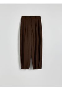 Reserved - Spodnie z lyocellem i lnem - brązowy. Kolor: brązowy. Materiał: len