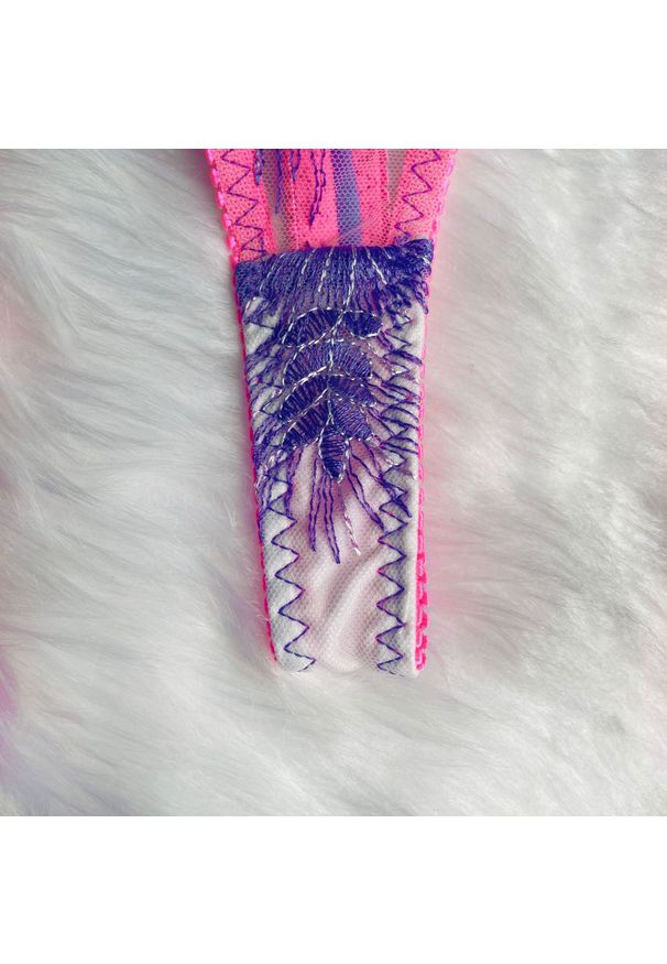 Intica - Komplet bielizny z kontrastującą lamówką na romantyczne okazje Varje. Kolor: wielokolorowy. Materiał: materiał