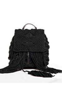 LULU by Liana K. - Czarny plecak z frędzlami Macrame. Kolor: czarny. Wzór: aplikacja. Styl: boho, wakacyjny #2
