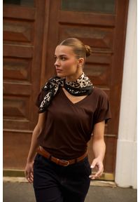 MOODO - Apaszka w panterkę brązowa. Kolor: brązowy. Materiał: poliester. Wzór: motyw zwierzęcy #1