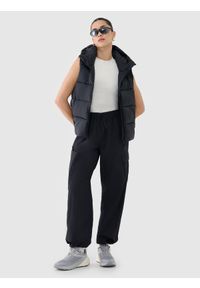 4f - 4F Crop-top slim damski - biały XS. Kolor: biały. Materiał: dzianina, włókno, syntetyk, materiał, elastan. Długość rękawa: bez rękawów. Wzór: gładki, ze splotem, jednolity
