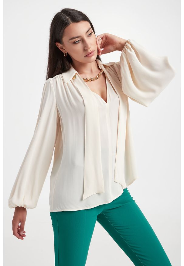 Elisabetta Franchi - Bluzka ELISABETTA FRANCHI. Długość rękawa: długi rękaw. Długość: długie. Wzór: aplikacja