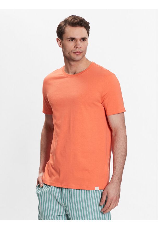 United Colors of Benetton - United Colors Of Benetton T-Shirt 3U53J1F15 Pomarańczowy Regular Fit. Kolor: pomarańczowy. Materiał: bawełna