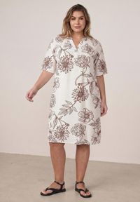 Born2be - Biało-Brązowa Sukienka z Wiskozy o Pudełkowym Kroju w Kwiatowy Print Reninca. Okazja: na co dzień. Kolekcja: plus size. Kolor: biały. Materiał: wiskoza. Wzór: nadruk, kwiaty. Sezon: lato. Typ sukienki: proste, dla puszystych. Styl: casual #3