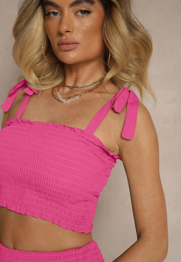 Renee - Fuksjowy Komplet z Bawełny Spódnica z Falbanami i Top z Kokardami Sarionae. Kolor: różowy. Materiał: bawełna