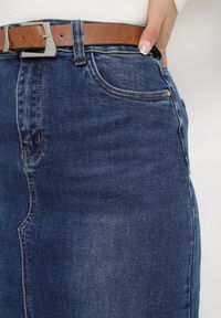 Born2be - Niebieska Jeansowa Spódnica Midi z Paskiem z Klamrą w Komplecie Sandria. Kolor: niebieski. Materiał: jeans #3