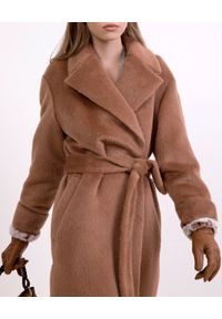 CATERINA - Brązowy płaszcz z alpaki i wełny. Kolor: brązowy. Materiał: wełna #2