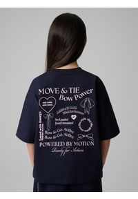 4f - 4F T-shirt loose z nadrukiem dziewczęcy - granatowy 134/140 (8-10 lat). Okazja: na uczelnię, na co dzień. Kolor: niebieski. Materiał: materiał, bawełna, jeans. Wzór: nadruk. Sezon: lato. Styl: sportowy, casual #2