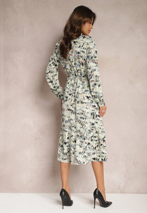 Renee - Zielona Rozkloszowana Sukienka Midi z Falbanką i Gumką w Talii Viglira. Kolor: zielony. Styl: elegancki. Długość: midi