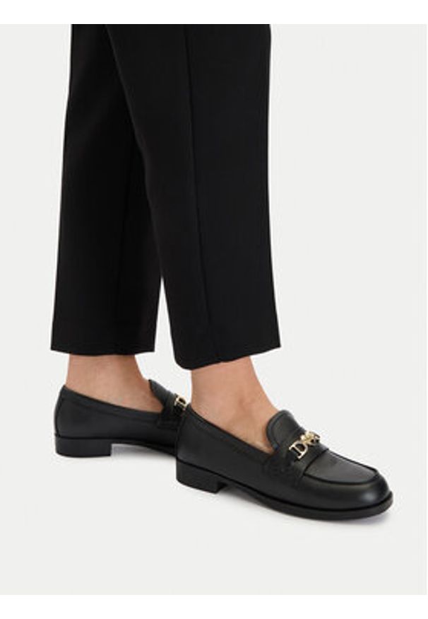 Love Moschino - LOVE MOSCHINO Loafersy JA10242G1NIA000035 Czarny. Kolor: czarny. Materiał: skóra