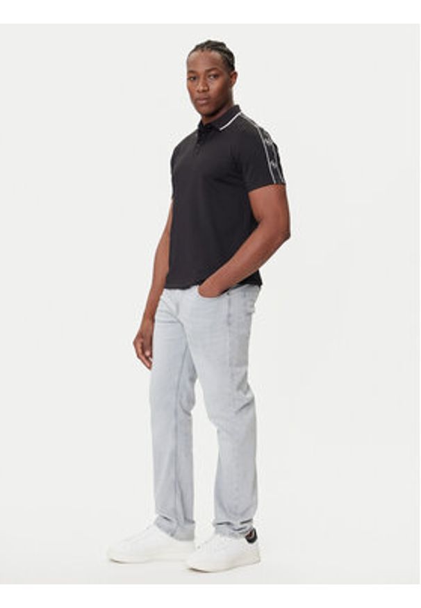 Guess Polo M4YP40 KARS0 Czarny Regular Fit. Typ kołnierza: polo. Kolor: czarny. Materiał: syntetyk, bawełna