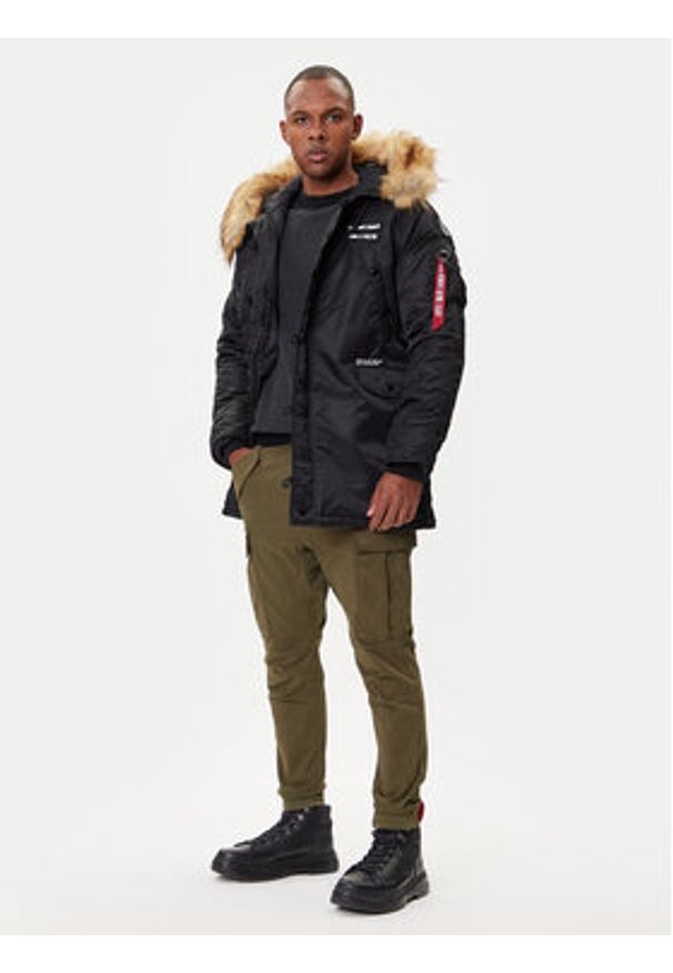 Alpha Industries Kurtka zimowa N3B Airborne 188141 Czarny Regular Fit. Kolor: czarny. Materiał: syntetyk. Sezon: zima