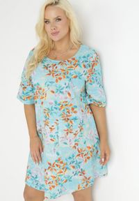 Born2be - Jasnoniebieska Trapezowa Sukienka Mini z Wiskozy w Kwiaty Donnia. Kolor: niebieski. Materiał: wiskoza. Wzór: kwiaty. Sezon: wiosna, lato. Typ sukienki: trapezowe. Długość: mini #1