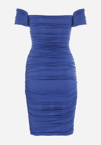 Born2be - Niebieska Sukienka o Dopasowanym Kroju z Odkrytymi Ramionami i Drapowaniem Tosoria. Okazja: na co dzień. Kolor: niebieski. Typ sukienki: z odkrytymi ramionami. Styl: casual #4