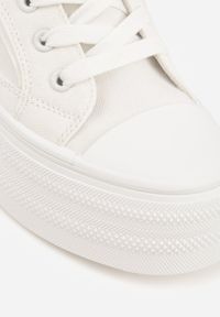 Born2be - Białe Klasyczne Trampki na Grubej Podeszwie Araenes. Kolor: biały. Materiał: jeans. Szerokość cholewki: normalna. Wzór: gładki. Styl: klasyczny #9
