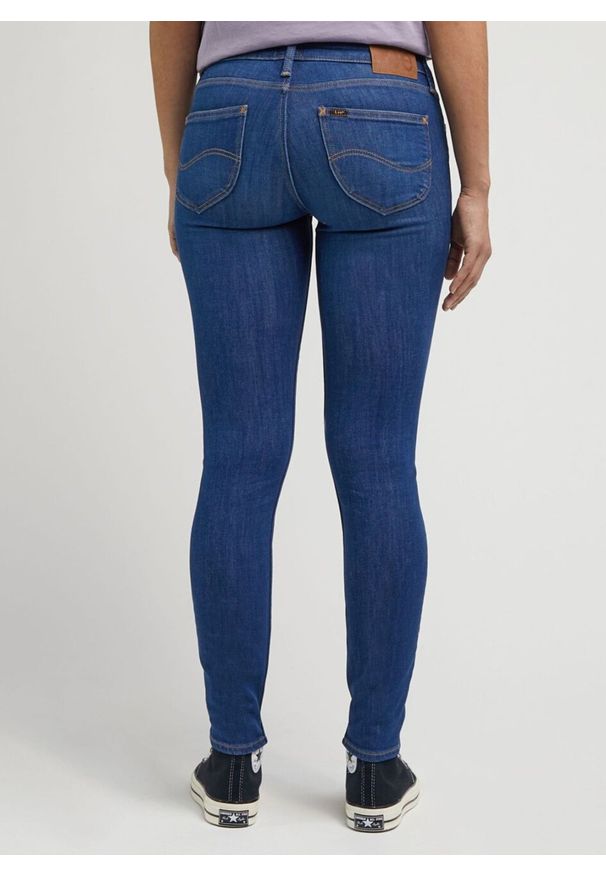 Lee - LEE SCARLETT DAMSKIE SPODNIE JEANSOWE NIGHT SKY L526GUD38