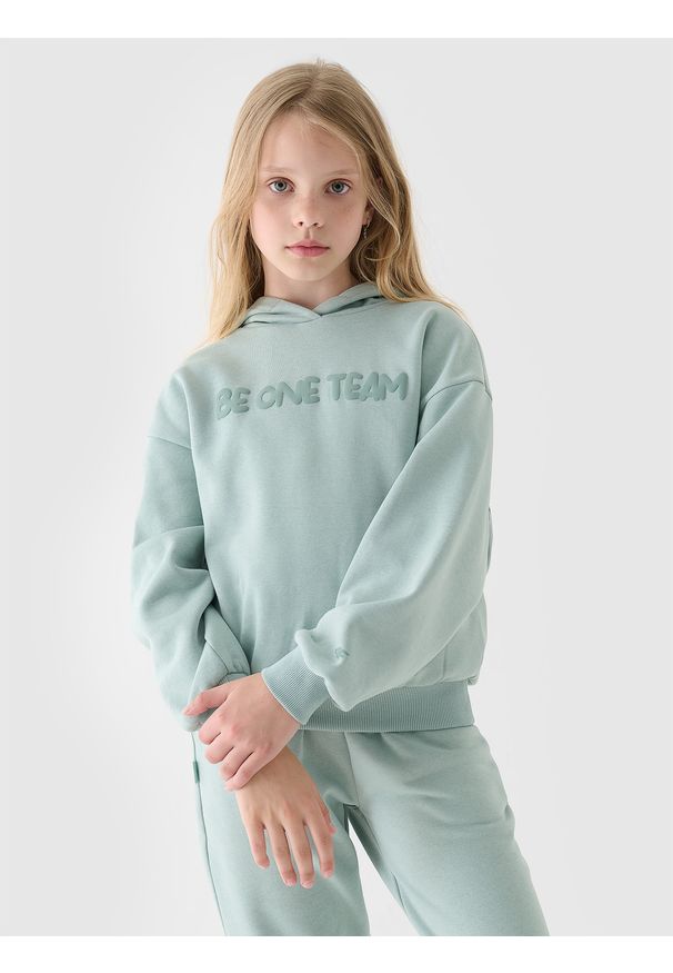 4f - 4F Bluza dresowa nierozpinana z kapturem dziewczęca - turkusowa 146 (10-11 lat). Okazja: na co dzień. Typ kołnierza: kaptur. Kolor: turkusowy. Materiał: dresówka. Wzór: ze splotem, napisy, gładki. Sezon: lato. Styl: sportowy, klasyczny, casual