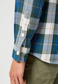 Wrangler - WRANGLER MĘSKA KOSZULA 2 PKT SHIRT GREEN 112357974 W5K7016823 #4