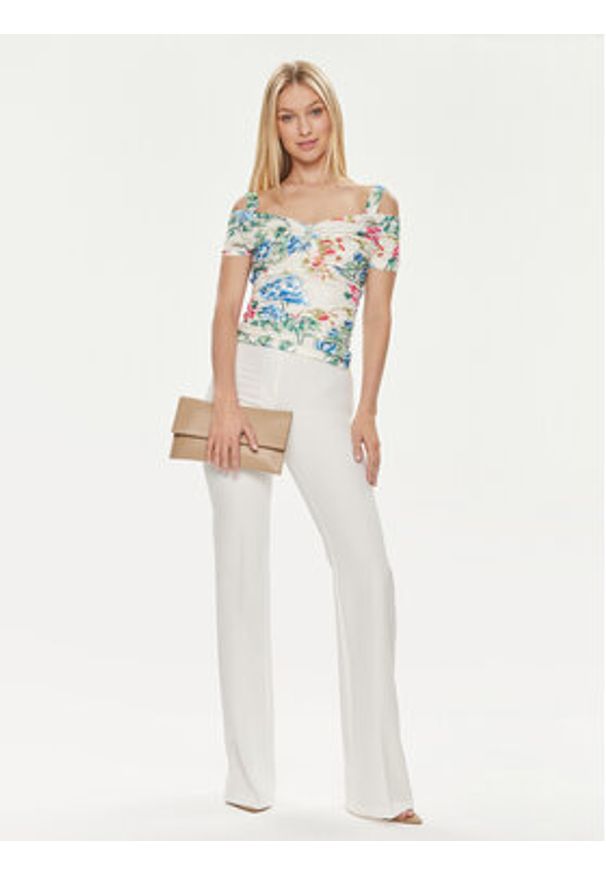 Guess Bluzka Emily W4GP17 KBAC2 Écru Regular Fit. Materiał: syntetyk