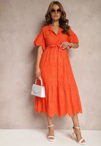 Renee - Pomarańczowa Bawełniana Sukienka o Rozkloszowanym Kroju z Haftem z Guzikami i Gumką w Pasie Lovarae. Kolor: pomarańczowy. Materiał: bawełna. Długość rękawa: krótki rękaw. Wzór: haft. Typ sukienki: rozkloszowane. Styl: elegancki #4