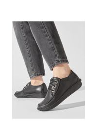 Półbuty Clarks. Kolor: czarny #1