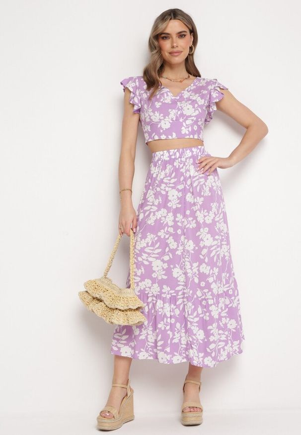 Born2be - Fioletowy Komplet z Wiskozy w Kwiaty Bluzka i Spódnica z Falbaną Pietelle. Kolor: fioletowy. Materiał: wiskoza. Wzór: kwiaty