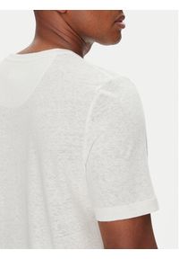 Baldessarini T-Shirt B4 20084.5283 Biały Regular Fit. Kolor: biały. Materiał: len, bawełna #2