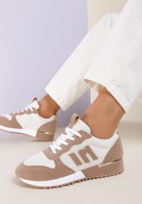 Renee - Biało-Beżowe Sneakersy Orsea. Zapięcie: sznurówki. Kolor: biały. Materiał: materiał, nubuk, syntetyk. Szerokość cholewki: normalna. Wzór: aplikacja #1