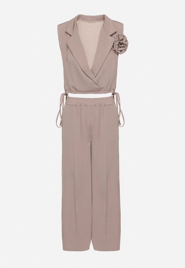 Born2be - Jasnobrązowy Komplet Kopertowa Bluzka z Kwiatową Broszką i Szerokie Spodnie Reavilia. Kolor: brązowy. Wzór: kwiaty