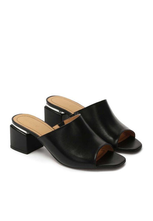 Klapki Kazar. Kolor: czarny