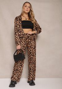 Renee - Brązowy Komplet Dresowy w Panterkowy Print Bluza i Spodnie o Szerokim Kroju Zelhira. Kolor: brązowy. Materiał: dresówka. Wzór: nadruk #3