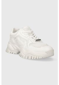 Steve Madden sneakersy Tailgate kolor biały SM11002661. Nosek buta: okrągły. Zapięcie: sznurówki. Kolor: biały. Materiał: guma. Obcas: na platformie #4